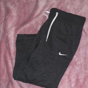 Nike capri sweatpants